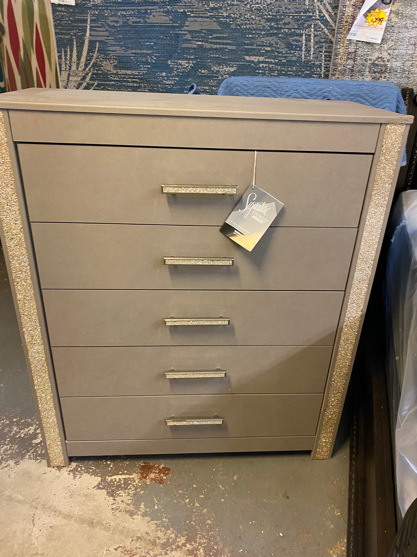 Surancha 5 Drawer Chest of Drawers
