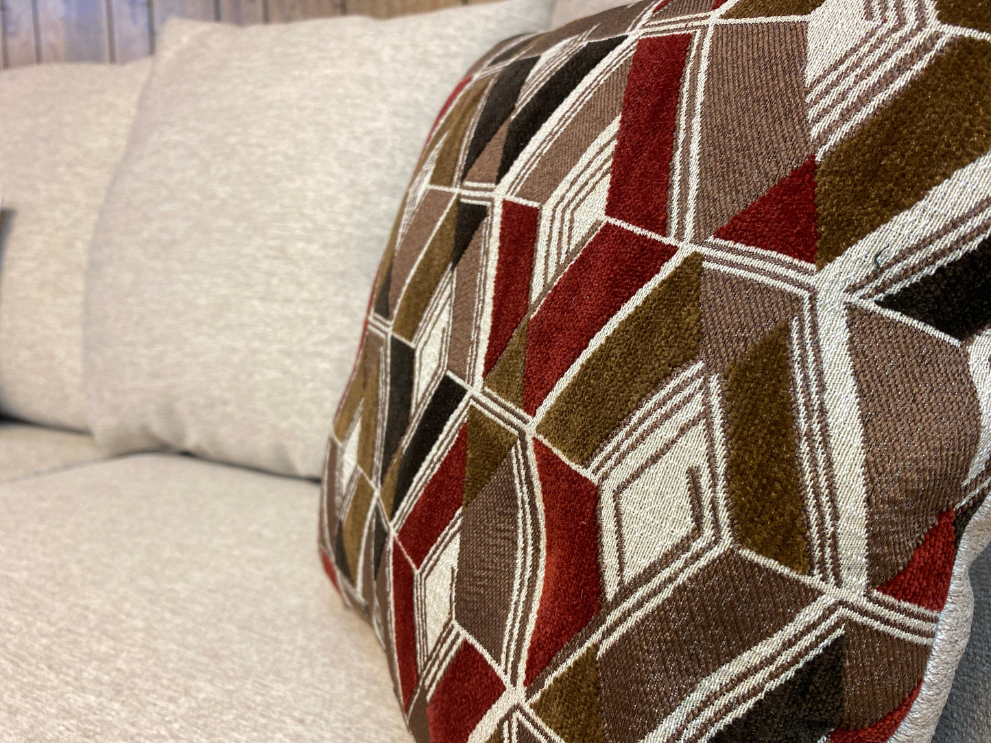 Cream, Buttoned Living Room Suite