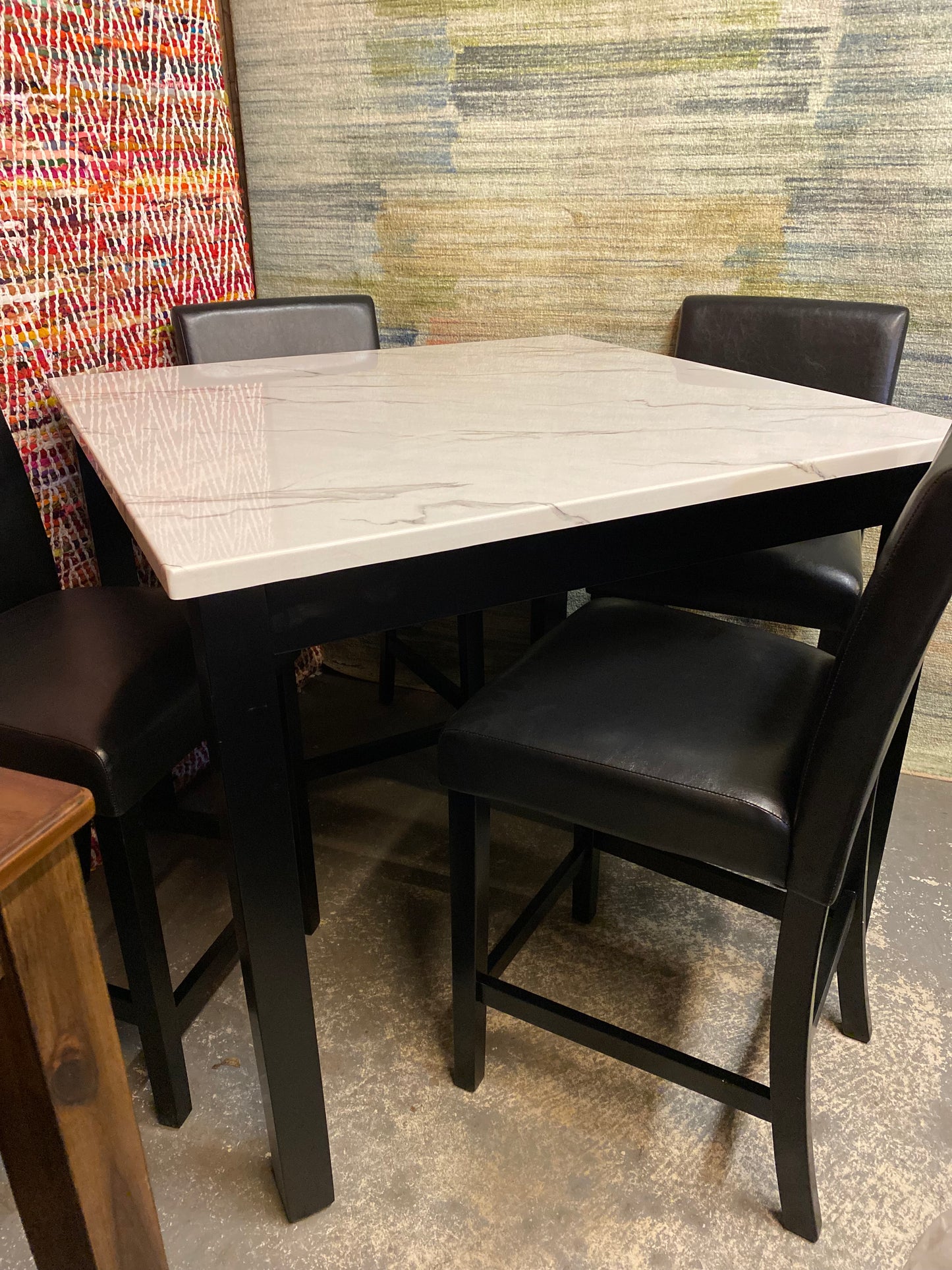 Counter-Height Table with Four Barstools (1715PU Lennon)