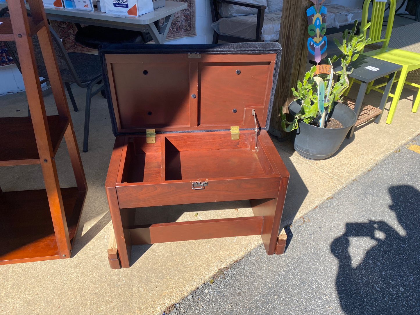 Wood Storage Bench with Lift-Top Seat – Scratch-N-Dent