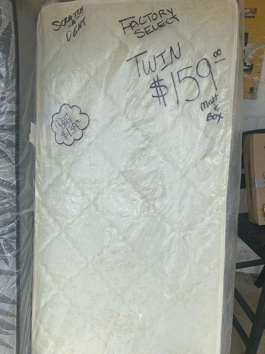 Twin Size Factory Select Set Bedding